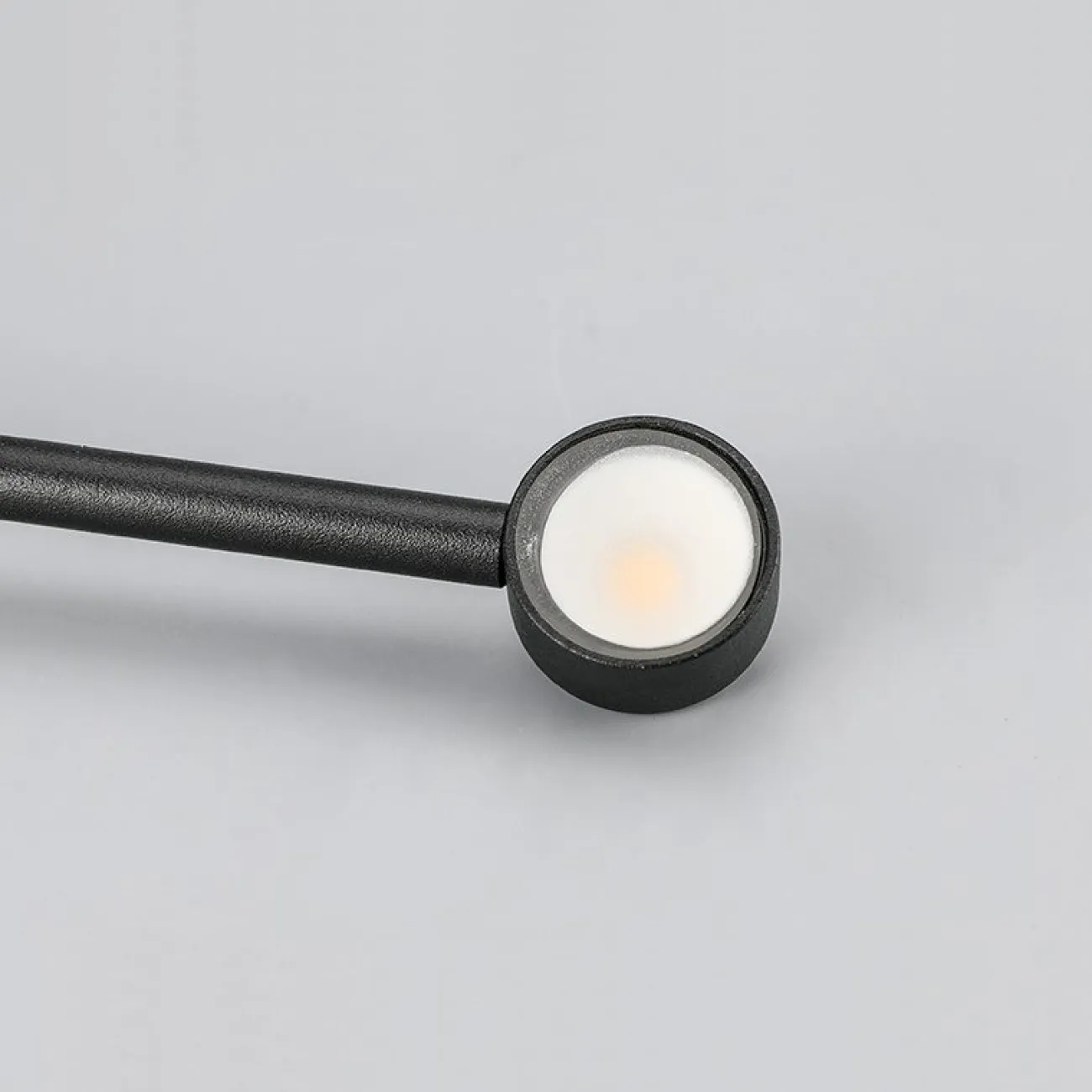 Минималистский настенный светильник LED DOTS 3