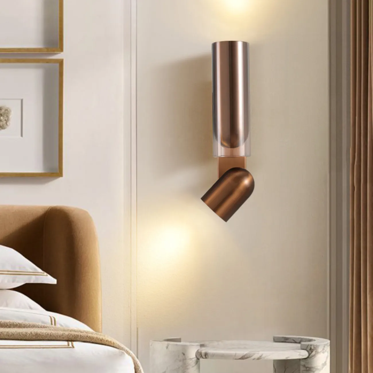 Серия настенных светильников со стеклянным рассеивателем и поворотным спотом на прямоугольном креплении LOTAR Rose Gold