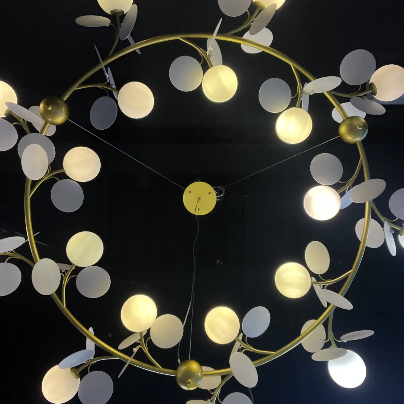 Кольцевая люстра MATISSE R SELF D130 от ImperiumLoft Кольцевая люстра MATISSE R SELF D130 от ImperiumLoft