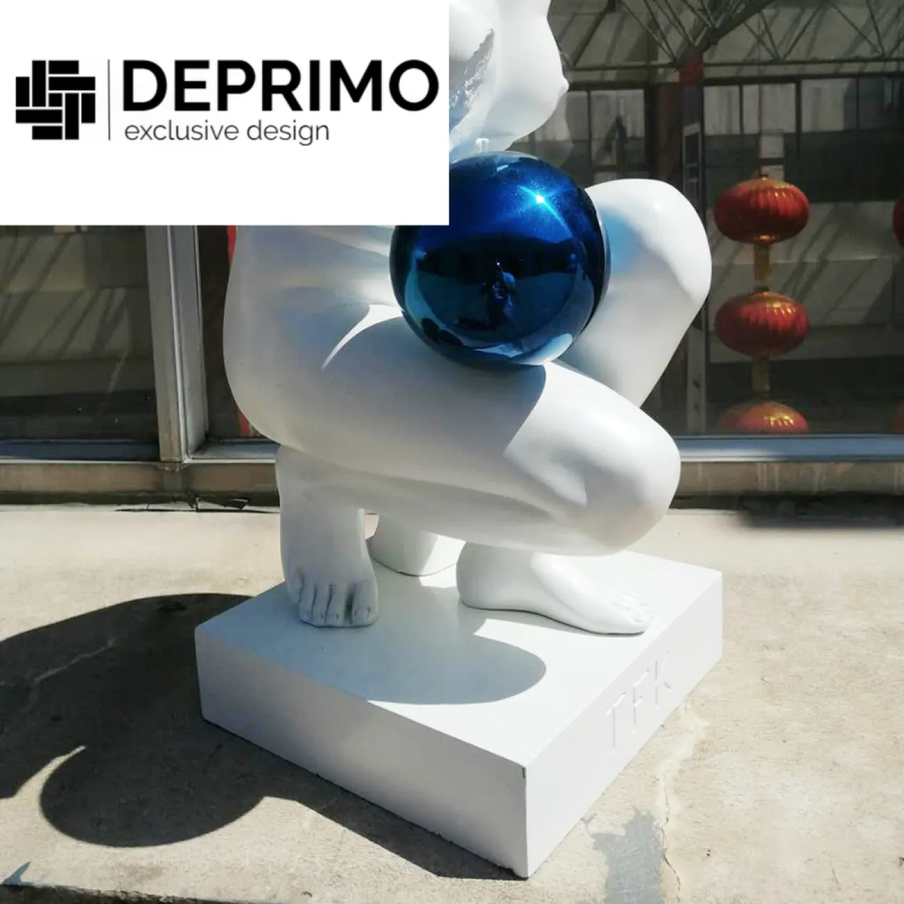 Дизайнерская скульптура фигура женщины LaLume-SKT00132