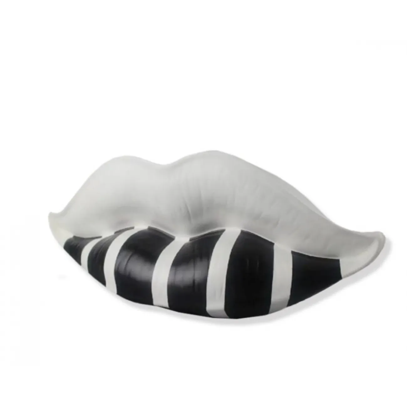Настенный декор LIPS wall accessory от LaLume