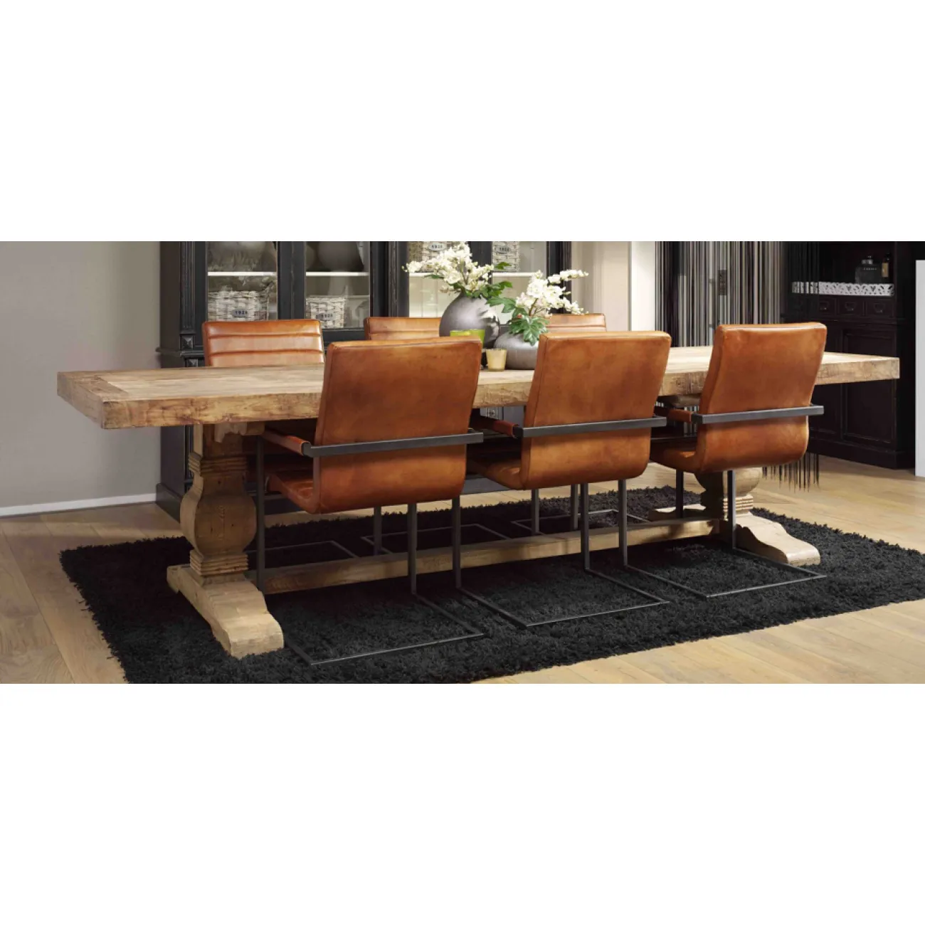 Кожаный стул с подлокотником Loft Stool Eleonora Swan от LaLume