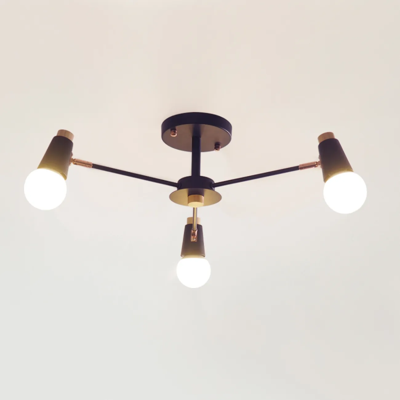 Люстра на штанге ROTARY от ImperiumLoft