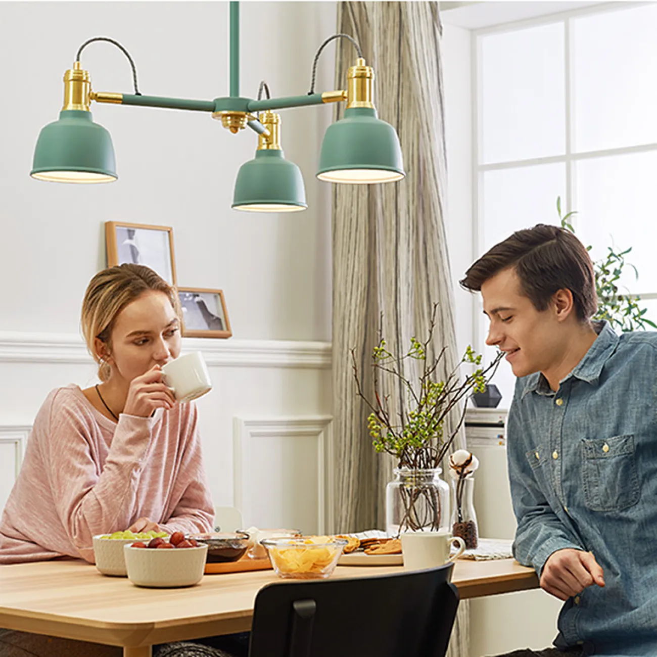 Люстра на штанге VINLAND CH D92 White от ImperiumLoft