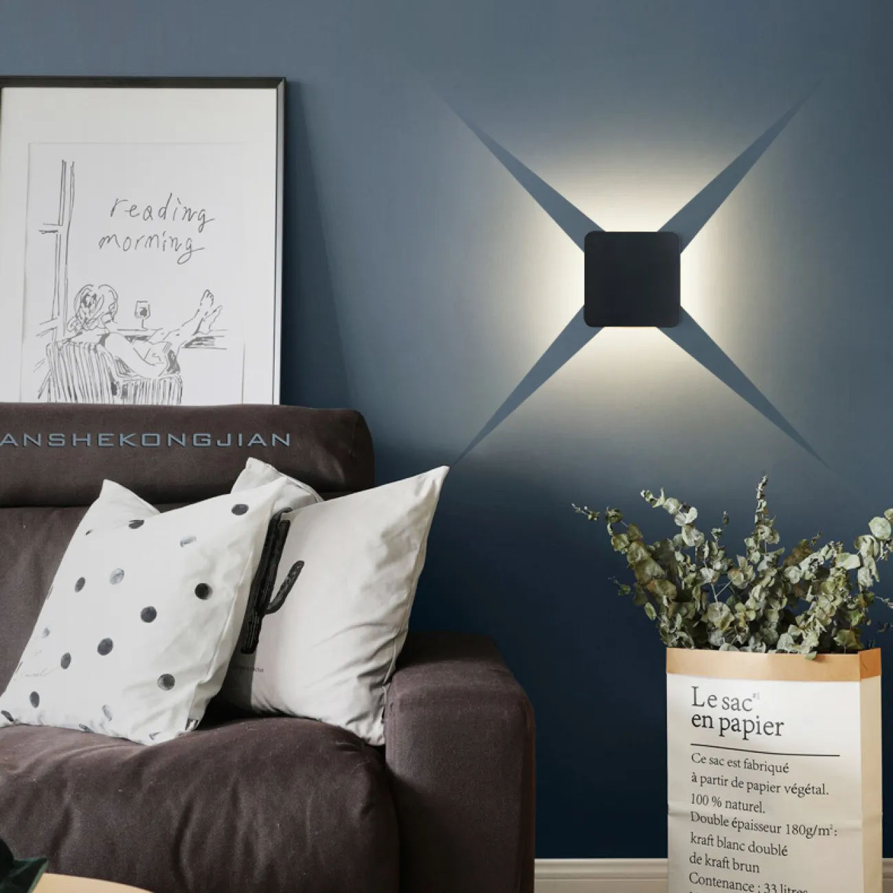 Серия настенных светодиодных светильников с плоским геометрическим рассеивателем из латуни FINN A Brass