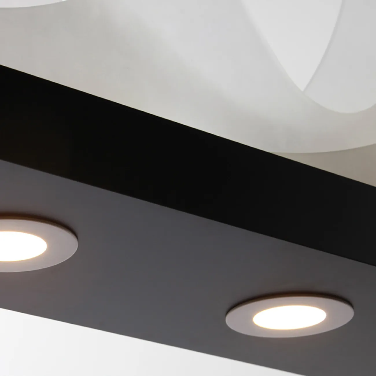 Подвесной реечный светильник MOUNT L95 от ImperiumLoft