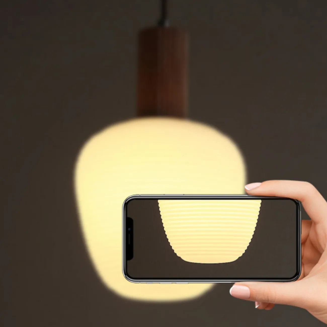 Готовая комбинация подвесных светильников c двумя плафонами из рельефного стекла с деревянной отделкой DAGFIN DUO White