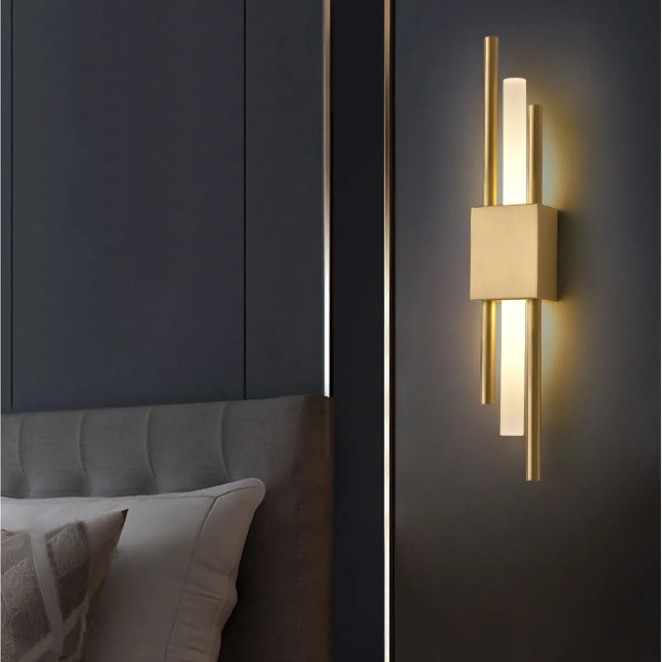 Настенный светодиодный светильник с белым цилиндрическими плафоном на металлическом основании с двумя разноуровневыми стержнями CHORD C Black