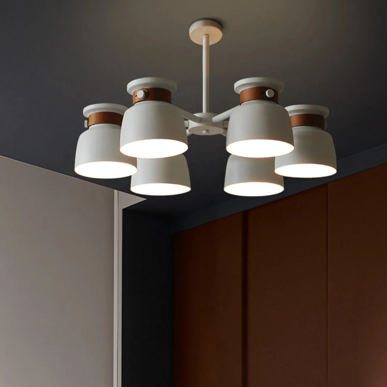 Люстра на штанге LOOP от ImperiumLoft Люстра на штанге LOOP от ImperiumLoft