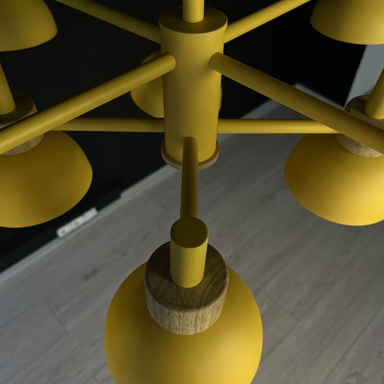 Люстра на штанге FANTA A 8 lights Yellow от ImperiumLoft Люстра на штанге FANTA A 8 lights Yellow от ImperiumLoft