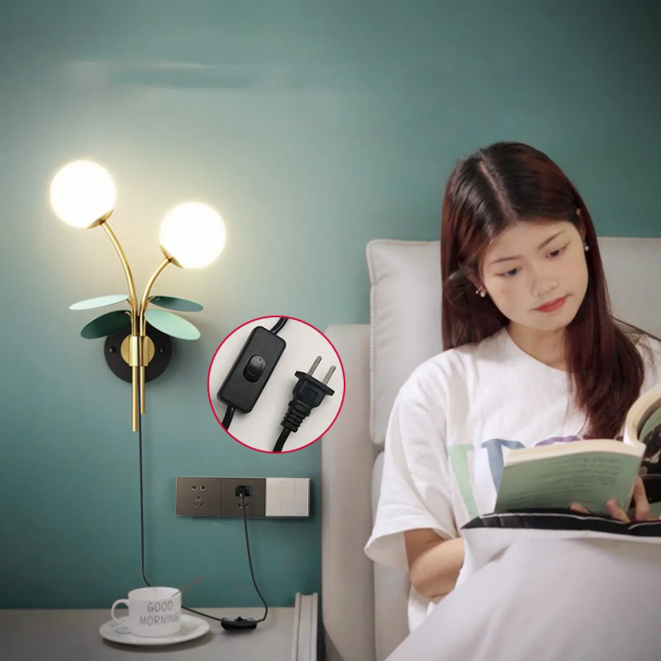 Серия бра с двумя белыми шарообразными плафонами и голубыми декоративными дисками на изогнутых рожках MATISSE B WALL Right