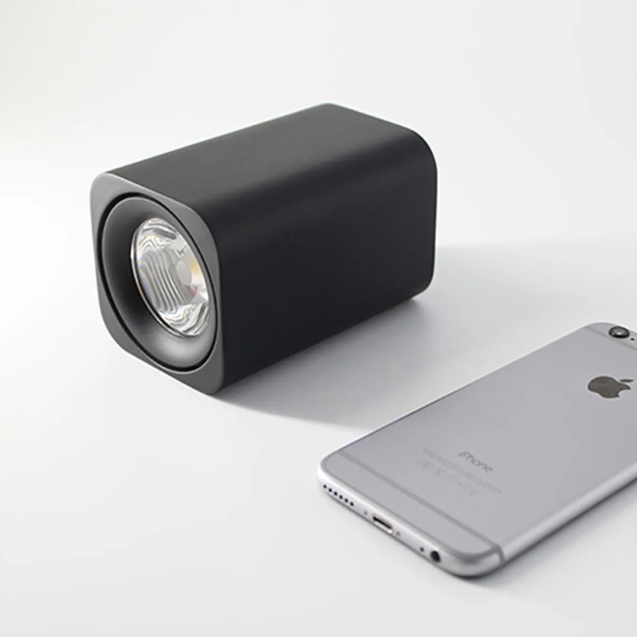 Потолочный точечный светильник H от ImperiumLoft Потолочный точечный светильник H от ImperiumLoft