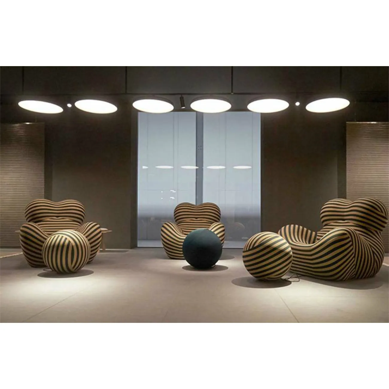 Дизайнерское кресло LaLume-KK00251 Дизайнерское кресло LaLume-KK00251