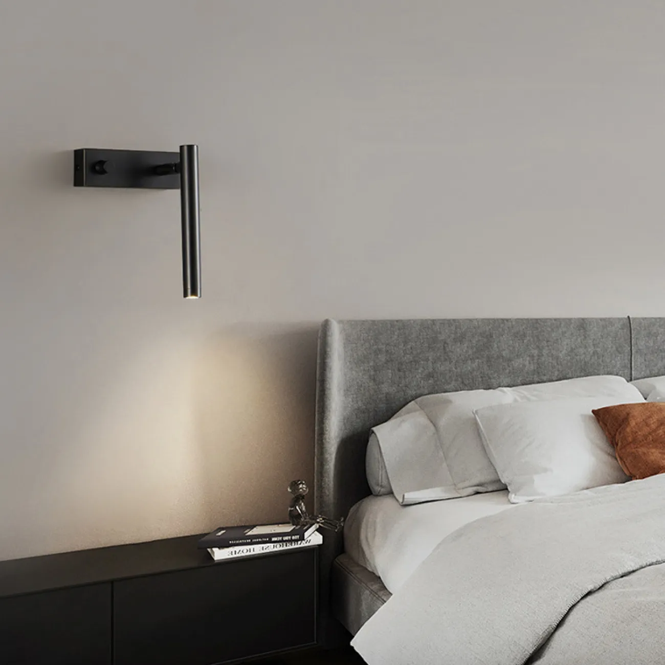 Настенный светодиодный светильник с вращающимся спотом и выключателем на прямоугольном креплении STALE Brass