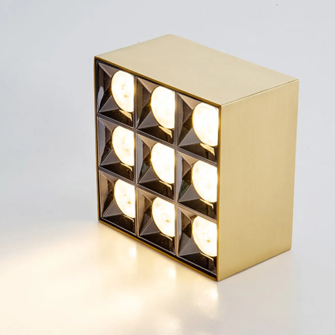 Точечный светильник CUP L8 Brass 6000К от ImperiumLoft