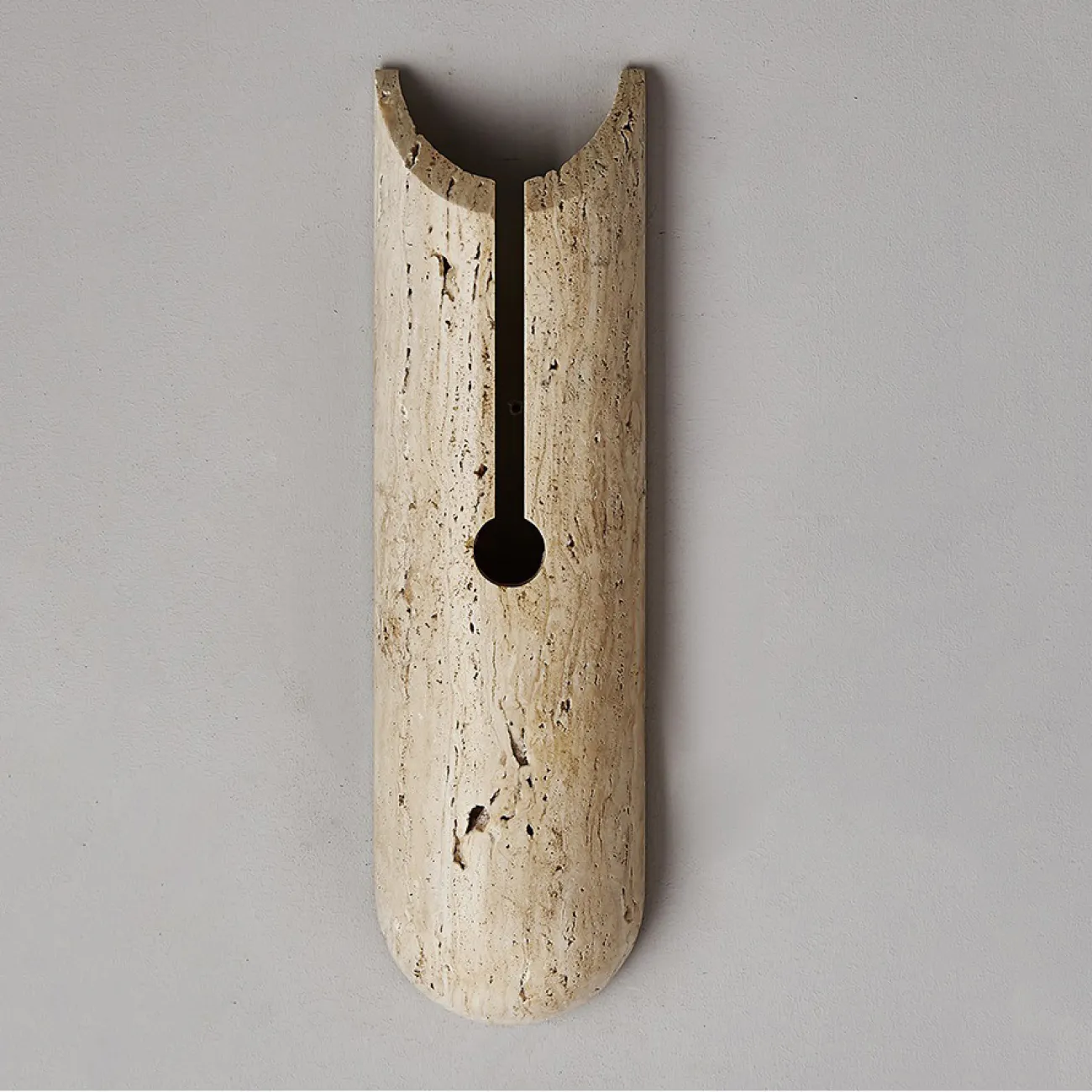 Настенный светодиодный светильник с фигурным корпусом со скругленными краями из желтого камня травертина RIMBERT Настенный светодиодный светильник с фигурным корпусом со скругленными краями из желтого камня травертина RIMBERT