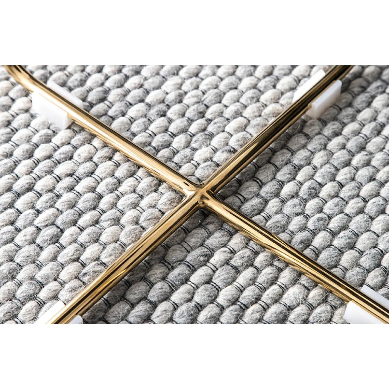 Дизайнерский журнальный столик LaLume-AP00271