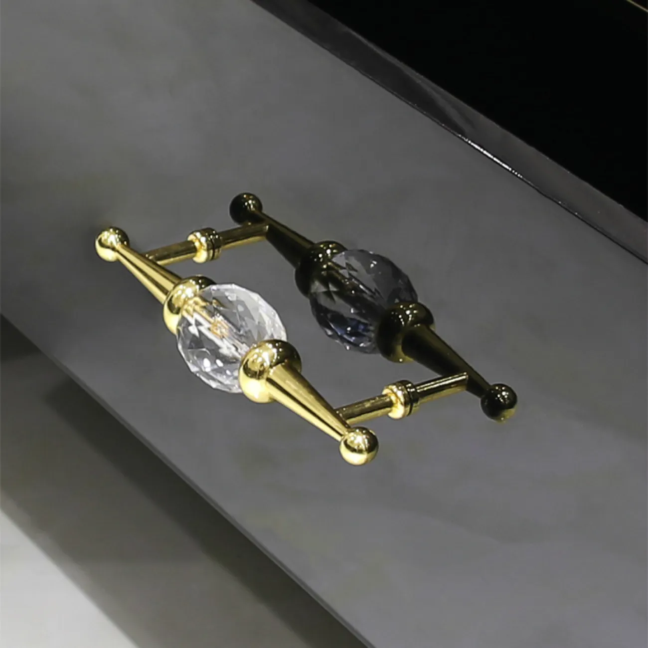 Дизайнерский журнальный столик - LaLume-AP00335