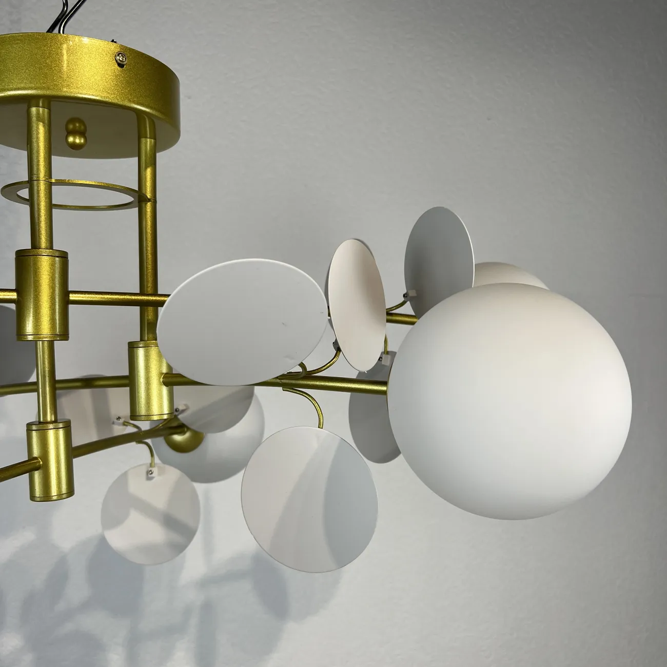 Потолочная люстра MATISSE B D80 Gold White от ImperiumLoft