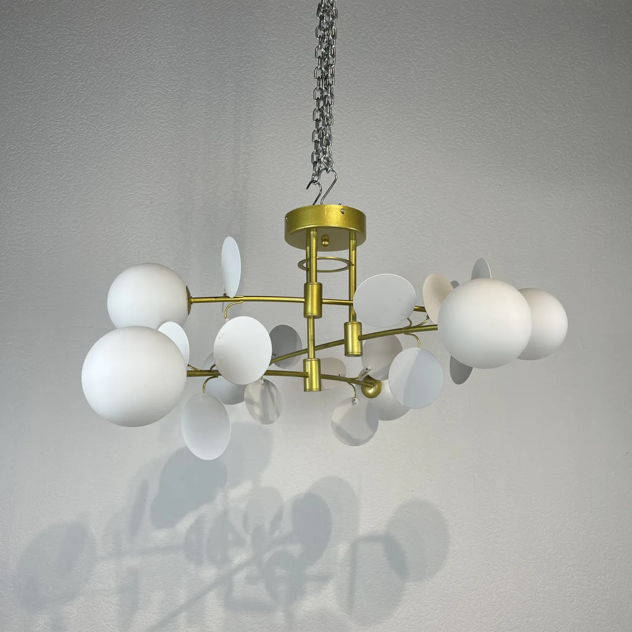 Потолочная люстра MATISSE B D80 Gold White от ImperiumLoft Потолочная люстра MATISSE B D80 Gold White от ImperiumLoft