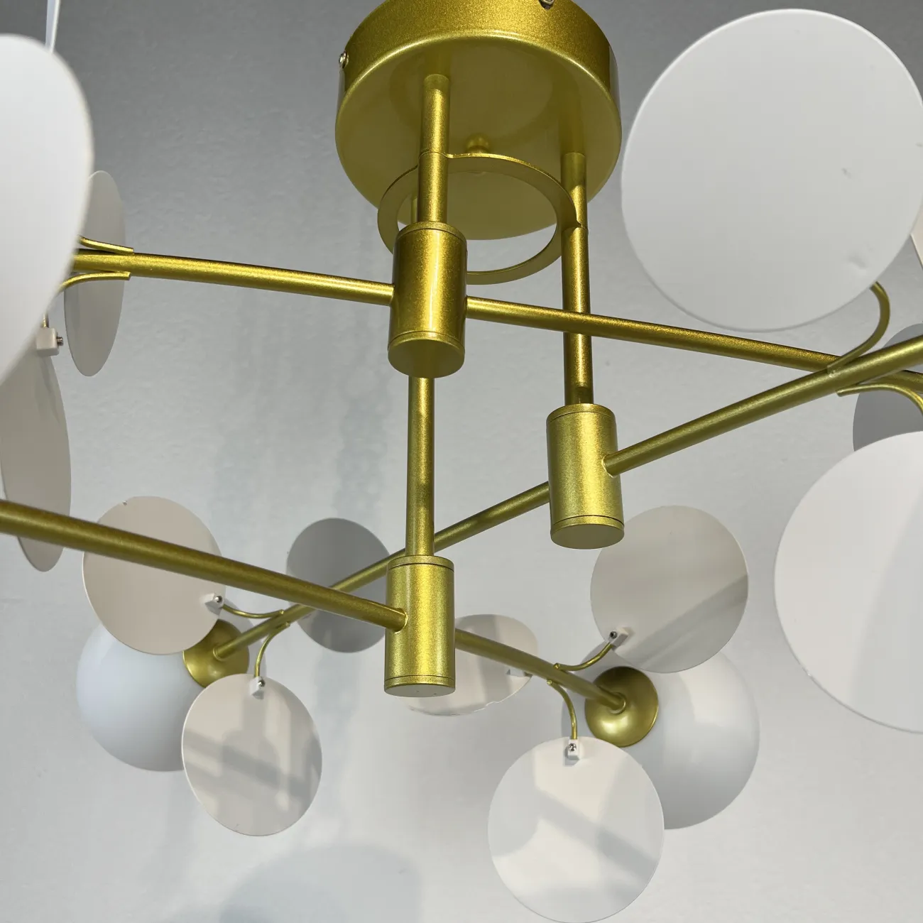 Потолочная люстра MATISSE B D80 Gold White от ImperiumLoft Потолочная люстра MATISSE B D80 Gold White от ImperiumLoft