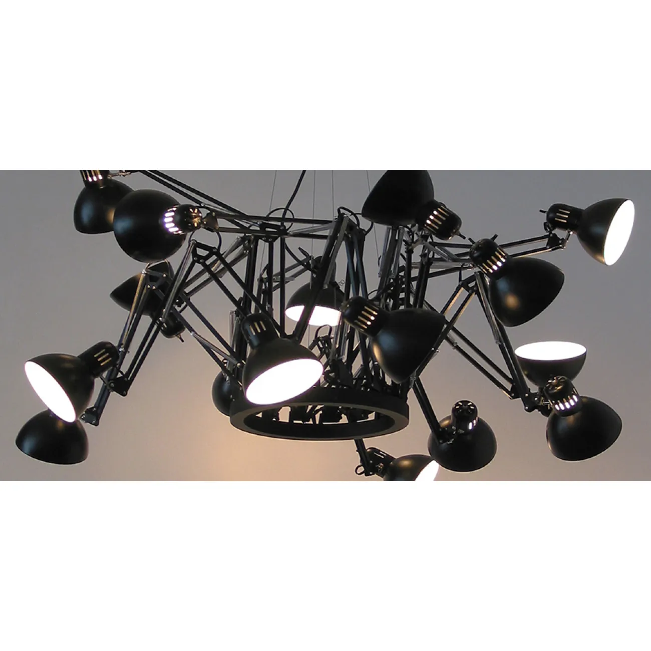Люстра Moooi Dear Ingo designed by Ron Gilad in 2003 от LaLume