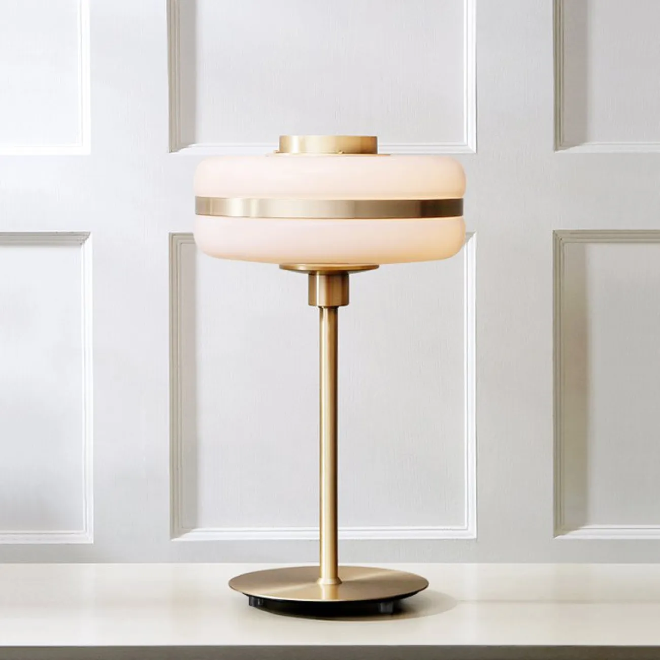 Настольная лампа CLAS TAB от ImperiumLoft Настольная лампа CLAS TAB от ImperiumLoft