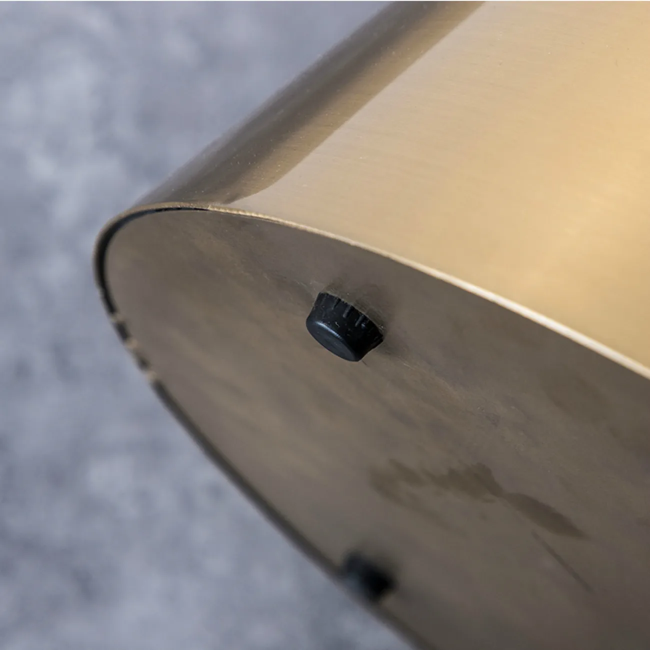 Дизайнерский журнальный столик LaLume-AP00274