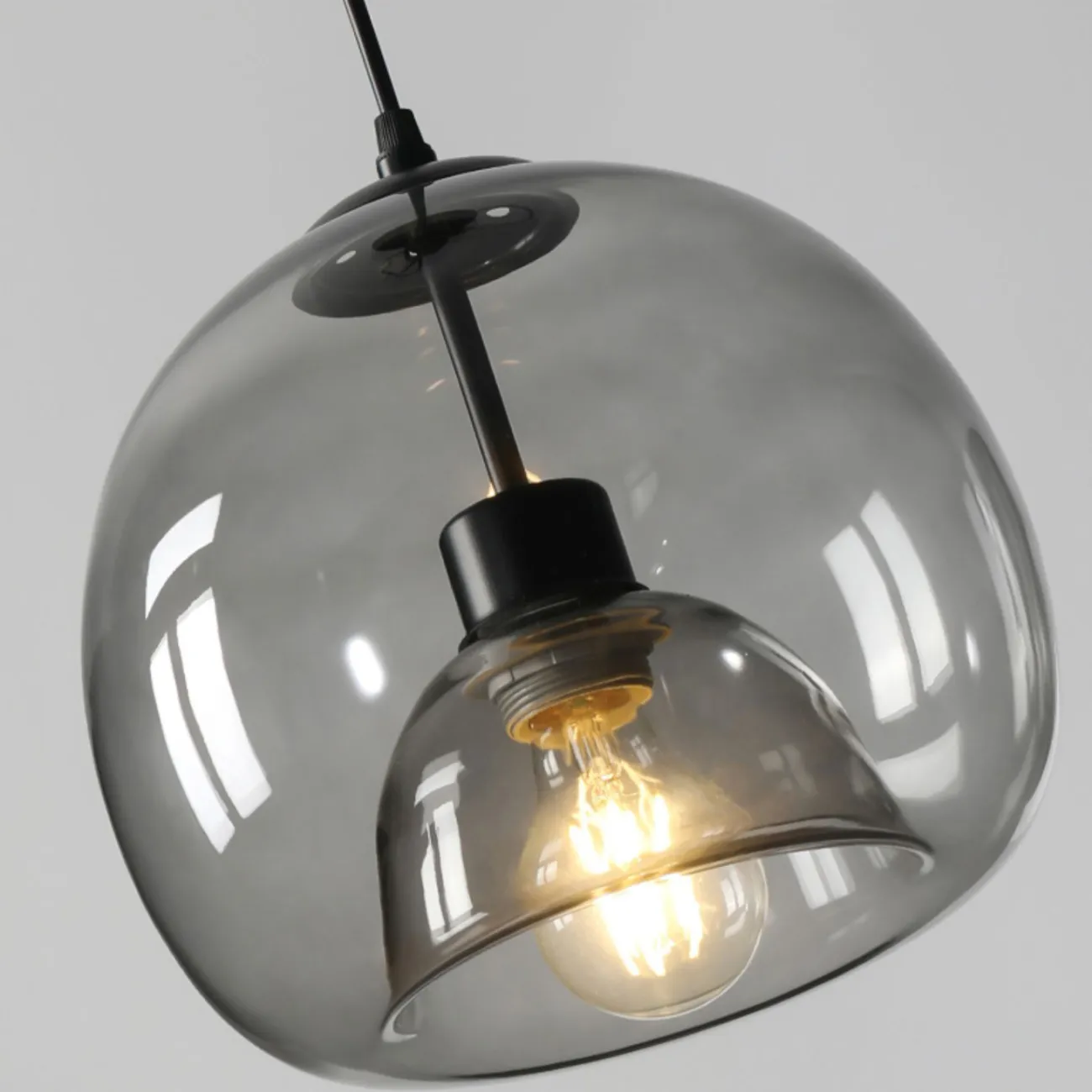  Готовая комбинация подвесных светильников с двойными шарообразными плафонами из тонированного и прозрачного стекла FOCUS TRIO L80 Transparent