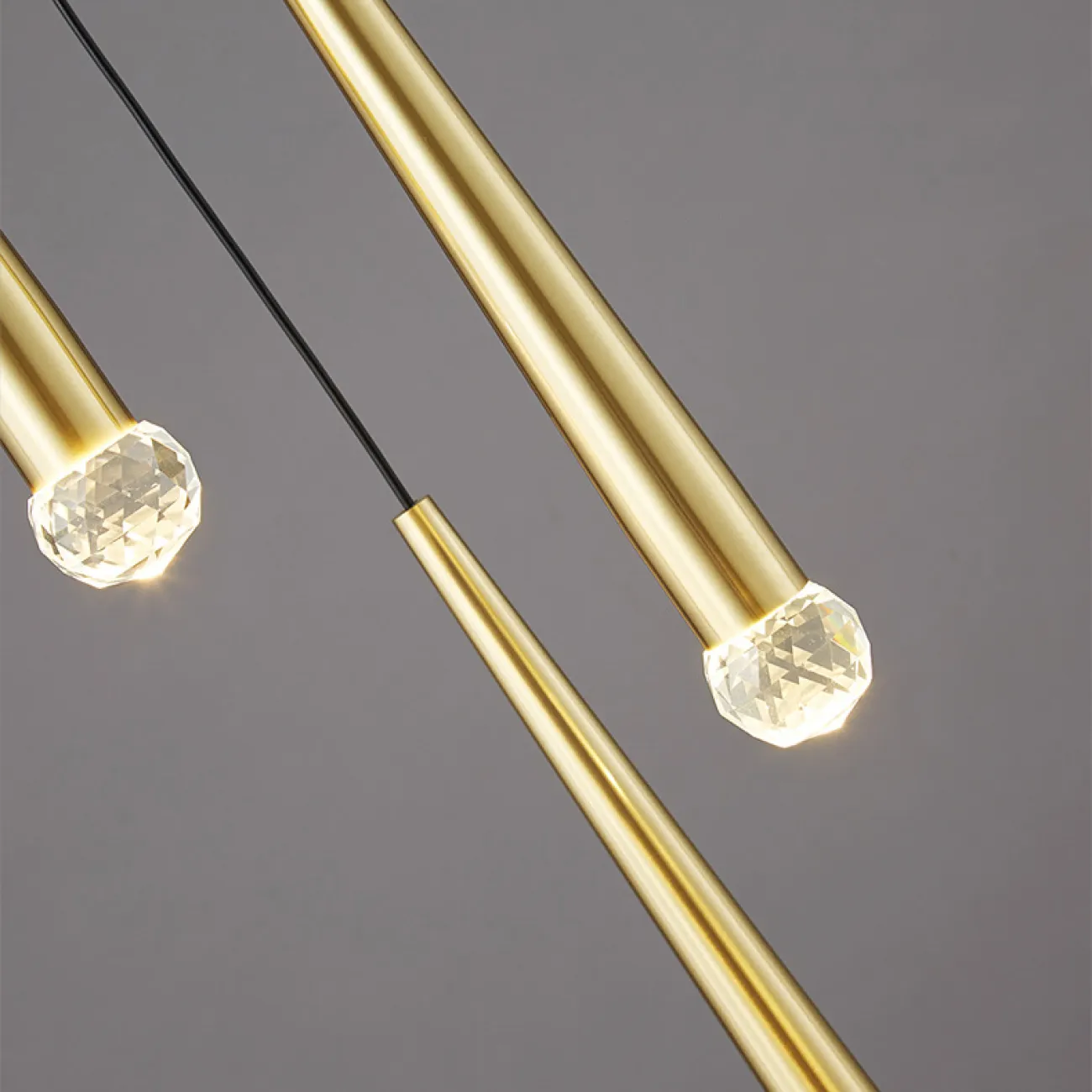 Готовая комбинация подвесных светодиодных светильников с плафонами удлиненной конической формы и декором в виде хрустальных камней MAGRIT LUX MORE L2 Black