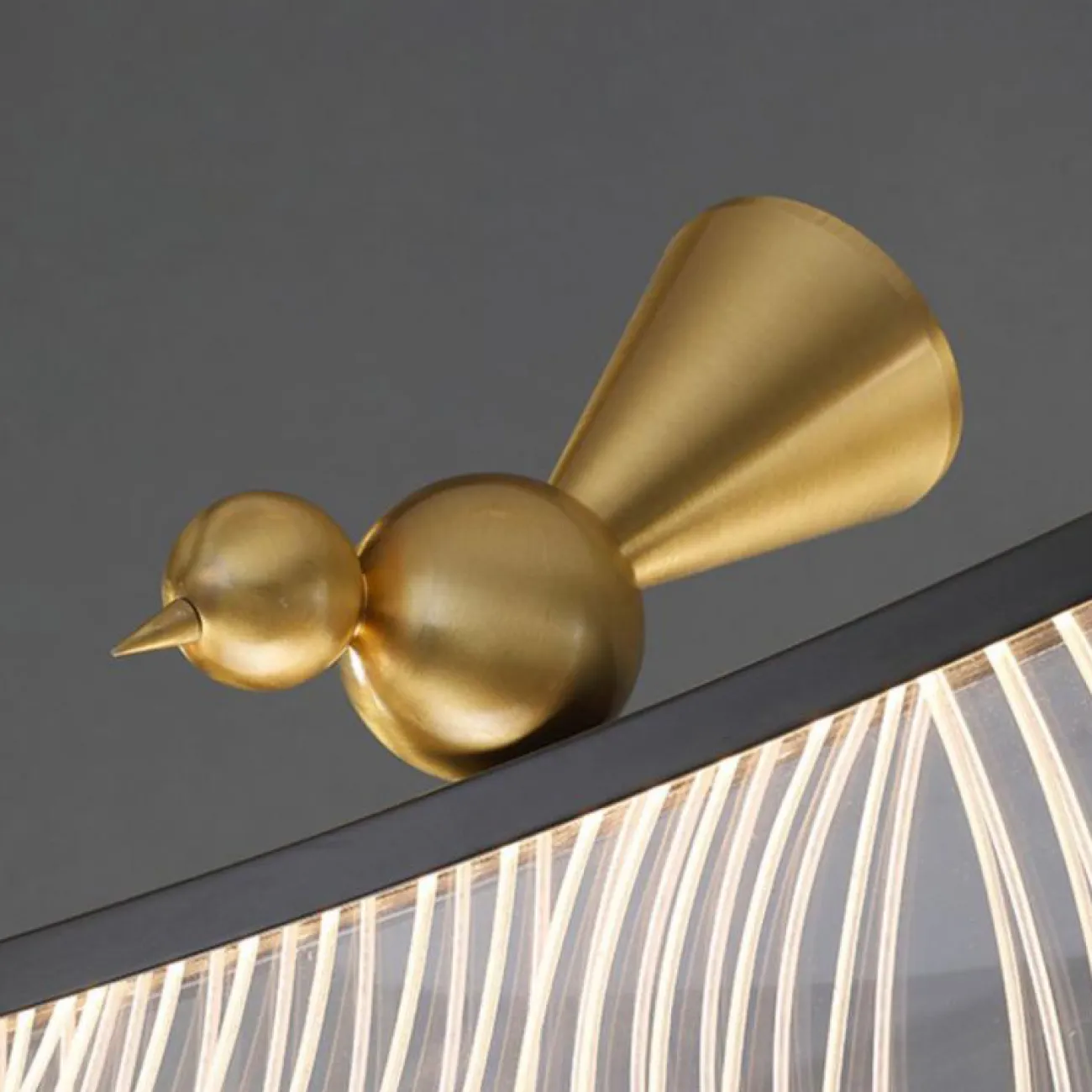 Готовая комбинация подвесных светодиодных светильников с листовидными плафонами и декоративными птицами из металла COLIBRI COMBO L157