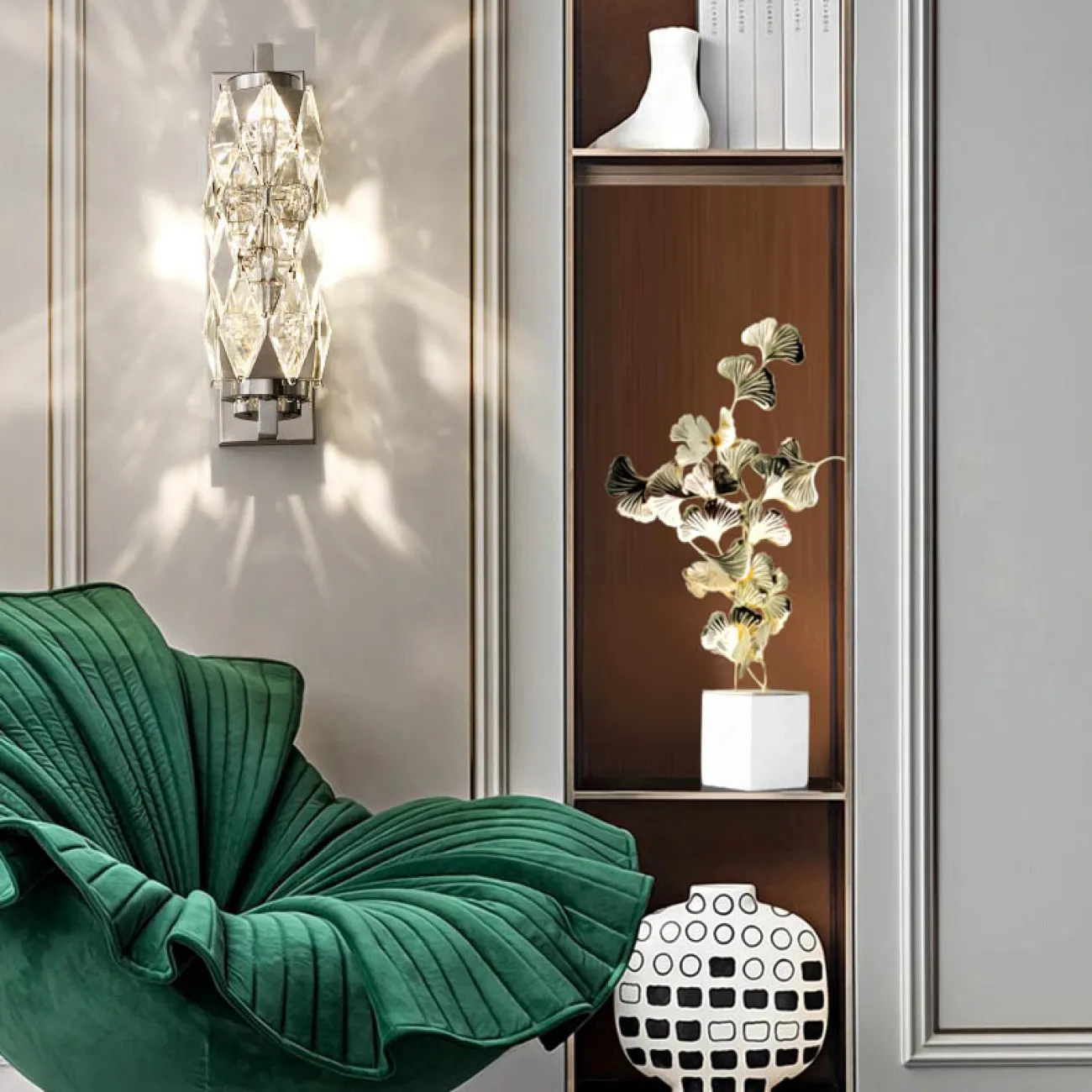 Серия настенных светодиодных светильников с витым многогранным плафоном из хрусталя в хромированном держателе ROYAL H32