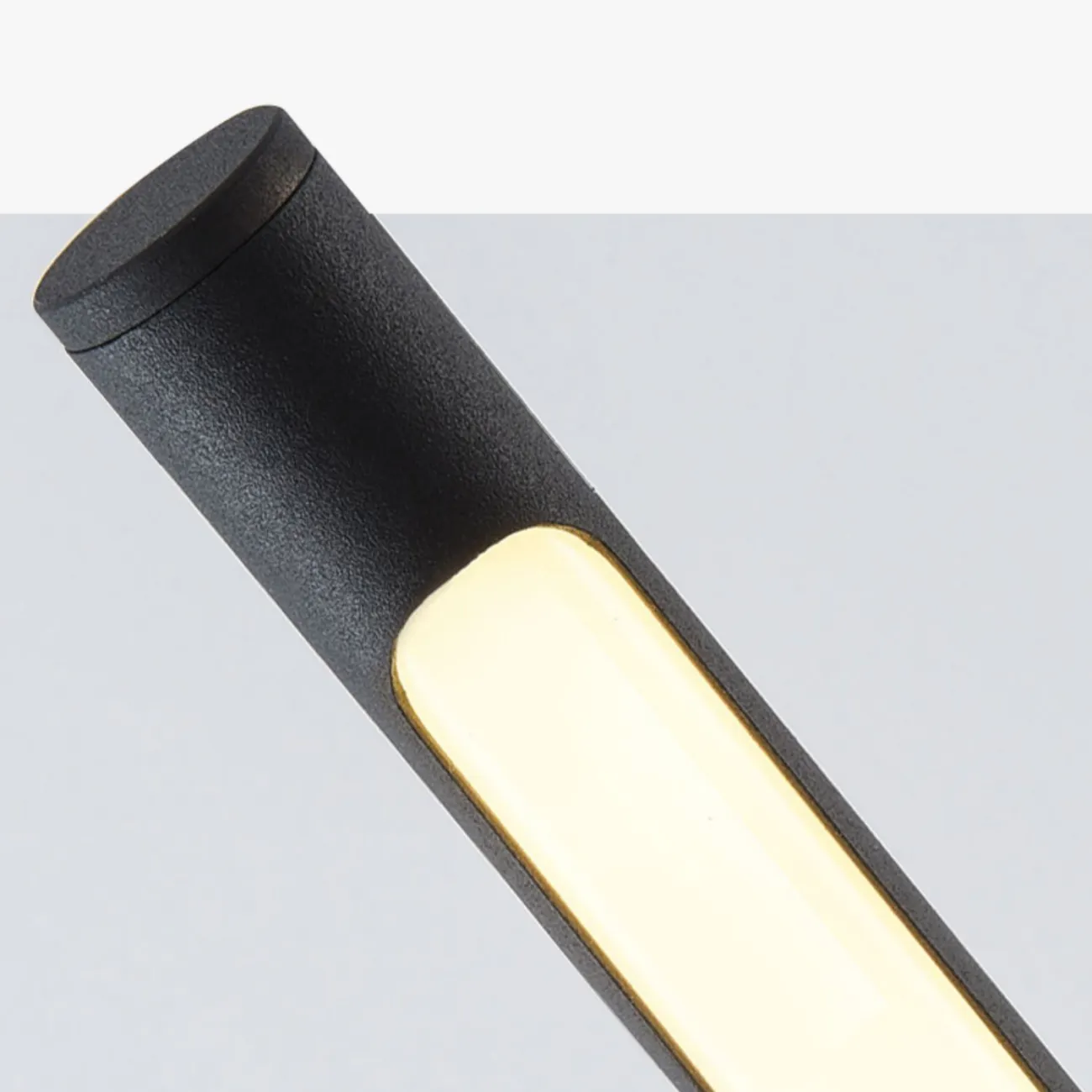 Напольная лампа с прямоугольной LED-панелью на вытянутом трубчатом корпусе с треугольным основанием MAIFRID 4000К