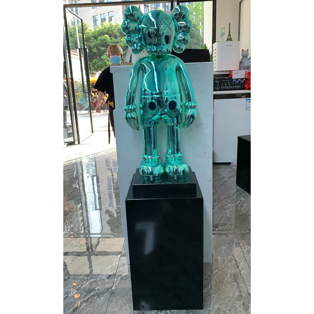 Дизайнерская скульптура кукла Kaws LaLume-SKT00191