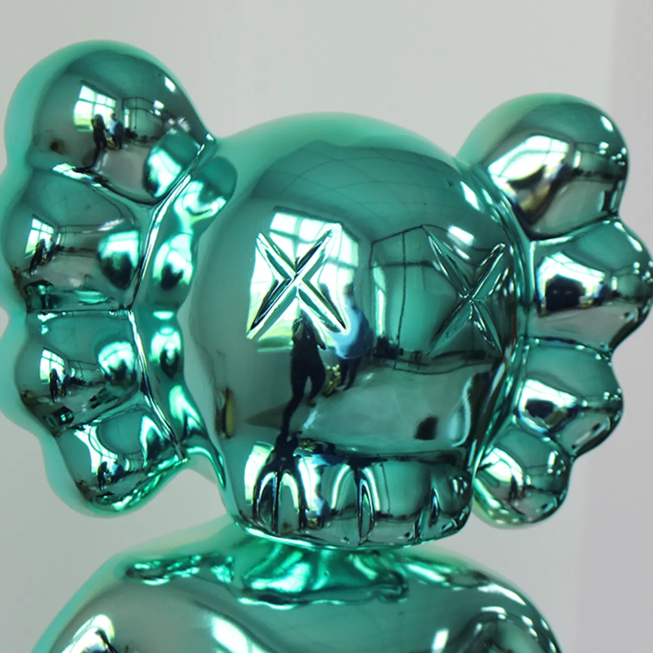 Дизайнерская скульптура кукла Kaws LaLume-SKT00191