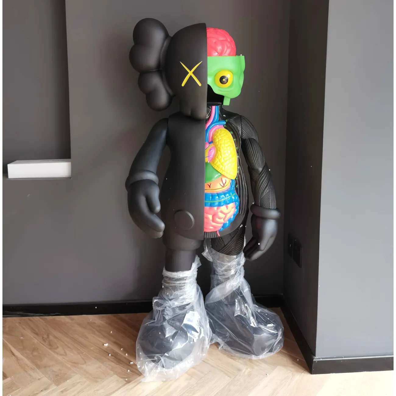 Дизайнерская скульптура кукла Kaws LaLume-SKT00197 