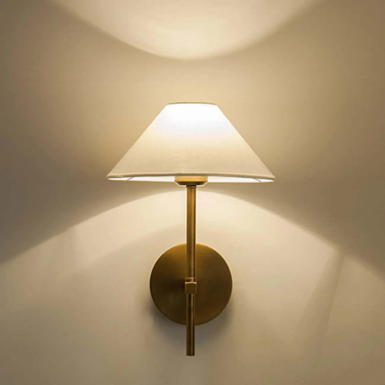 Настенный светильник CARMA WALL от ImperiumLoft