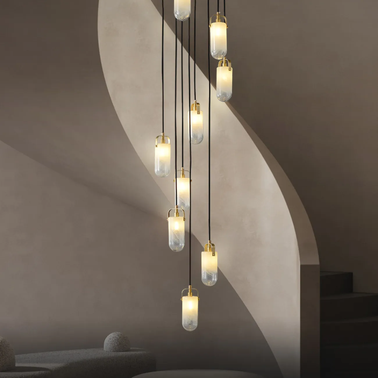 Готовая комбинация подвесных светильников c цилиндрическими плафонами из белого стекла с эффектом льда LIESEL MORE