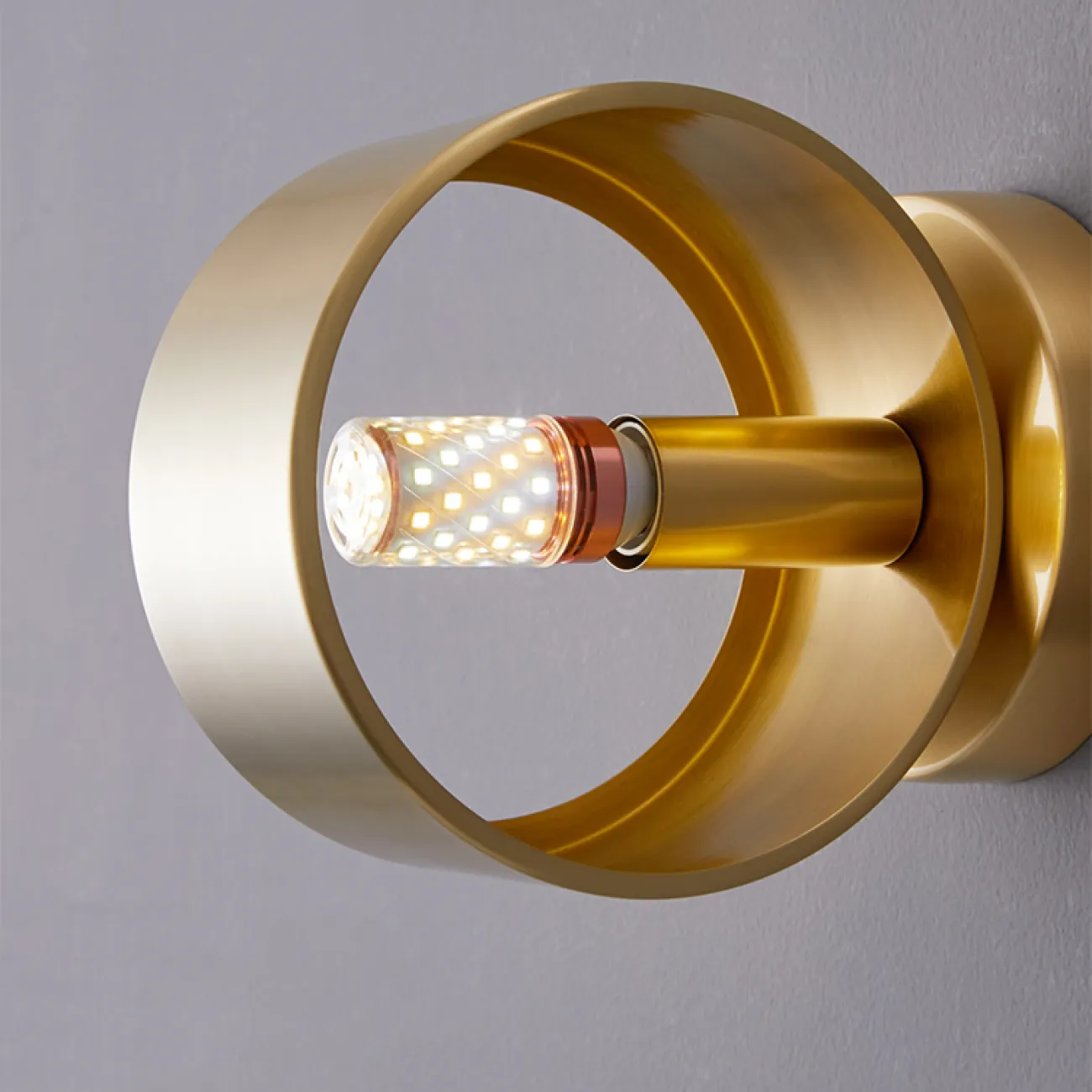 Настенный светильник HIND Brass от ImperiumLoft