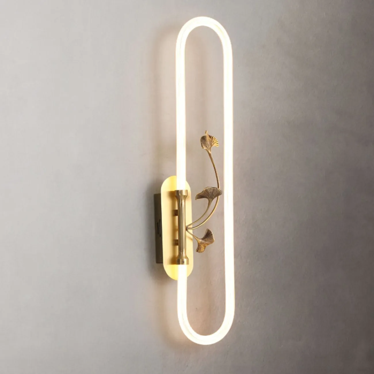 Парные светодиодные светильники на закольцованном трубчатом каркасе и растительным декором PHILOMENA WALL Right