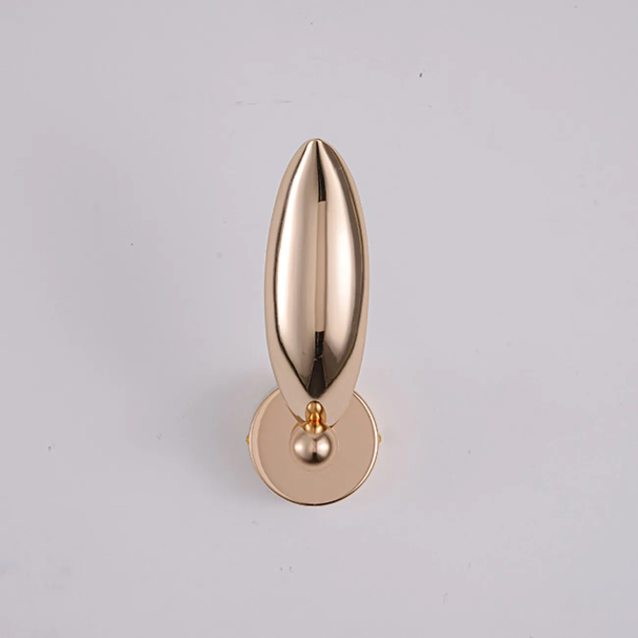 Серия настенных светодиодных светильников с изогнутыми плафонами, стилизованными под крылья птицы FLYER WALL L8