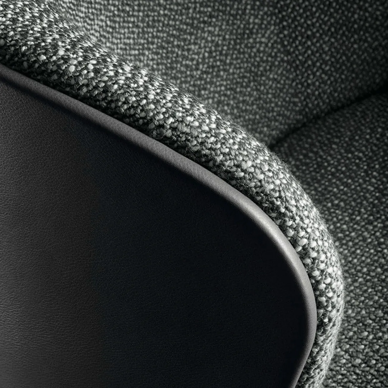 Дизайнерское кресло LaLume-KK00136 Дизайнерское кресло LaLume-KK00136