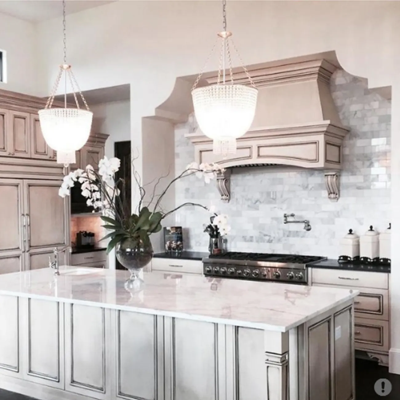 Потолочная люстра IVONNA Crystal от ImperiumLoft