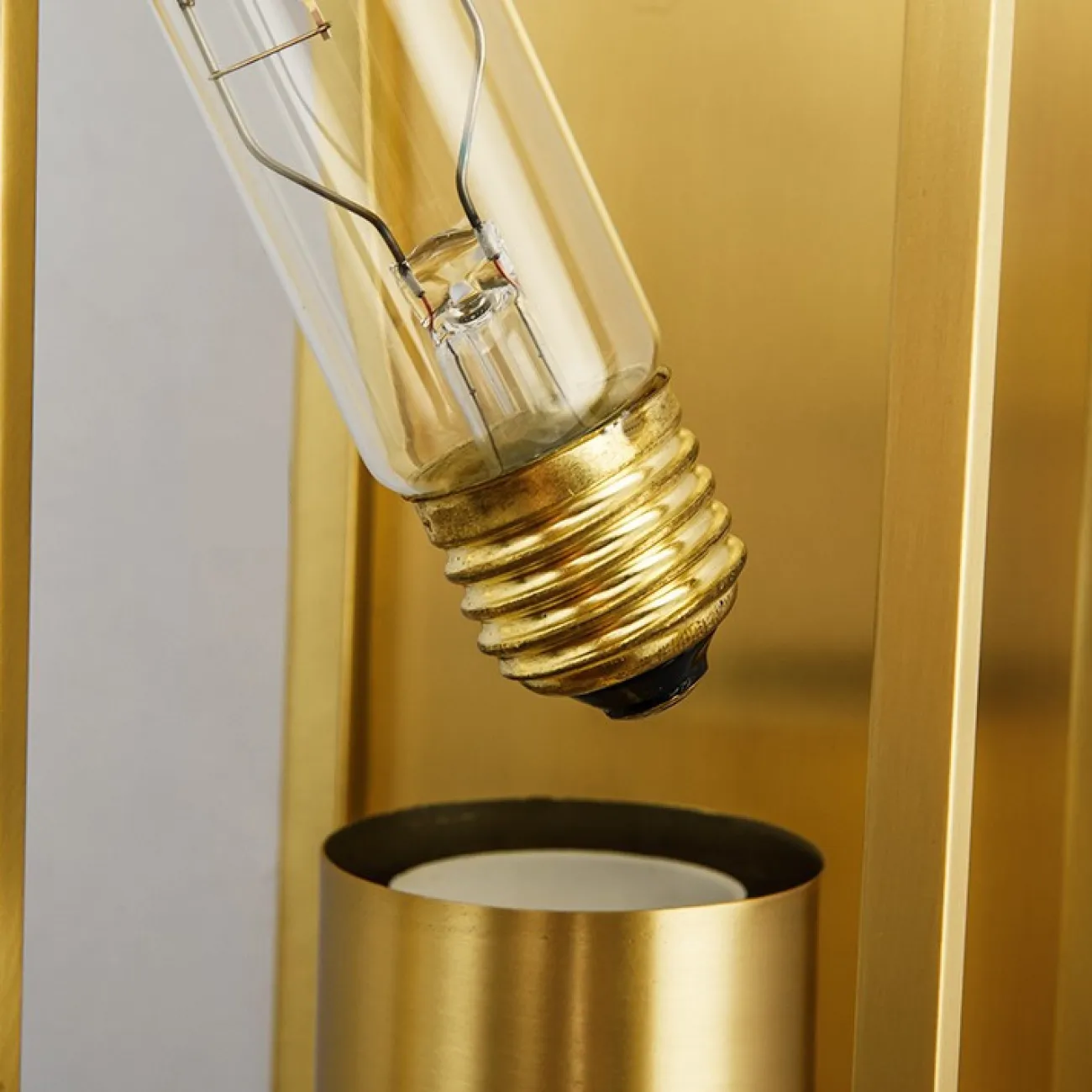 Настенный светильник RAUHA H60 от ImperiumLoft