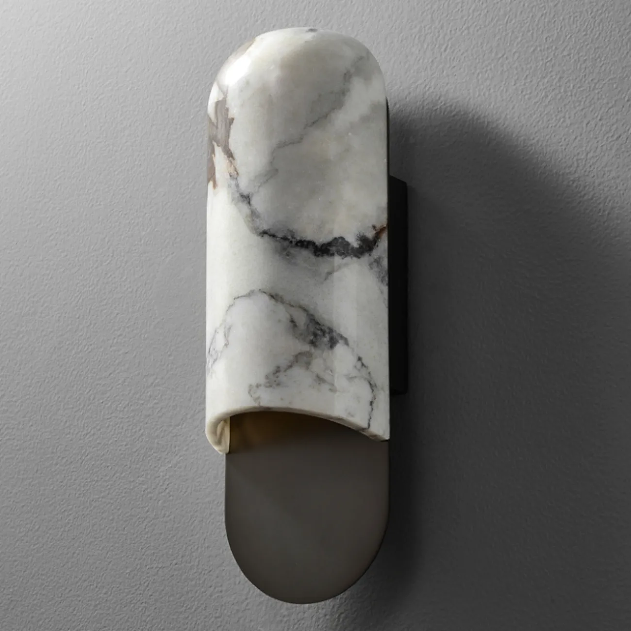 Серия настенных светильников с выгнутым округлым рассеивателем из натурального мрамора VILHO Black Серия настенных светильников с выгнутым округлым рассеивателем из натурального мрамора VILHO Black