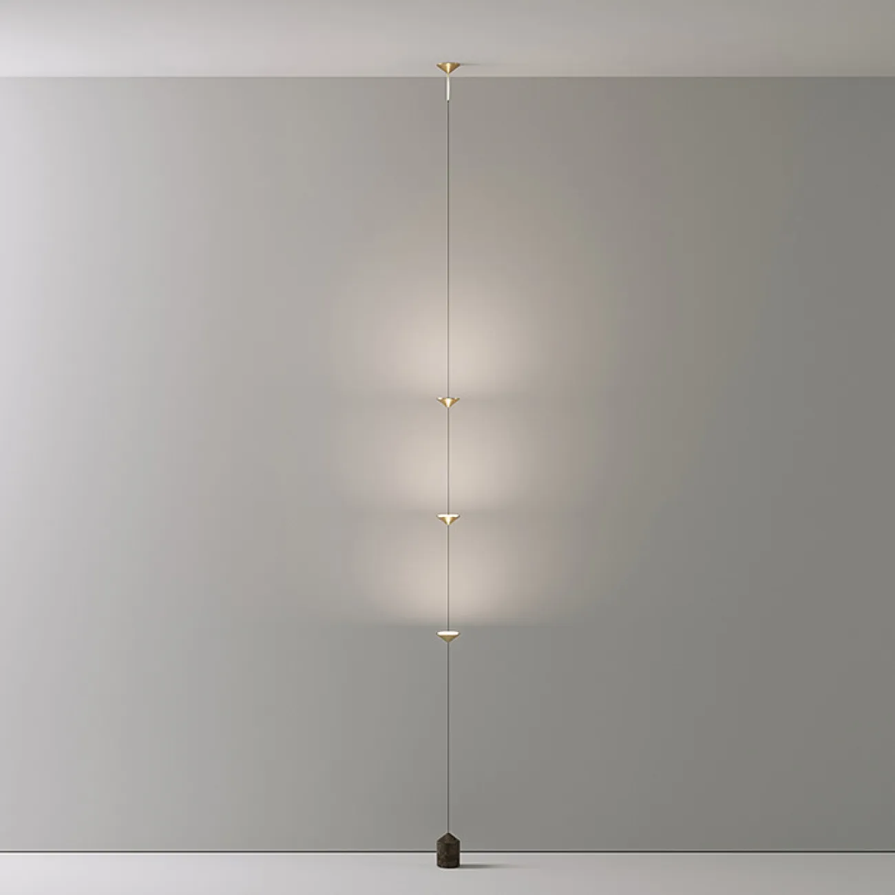 Светодиодный напольный светильник в виде вертикальной струны с конусными плафонами CLAAS Gold