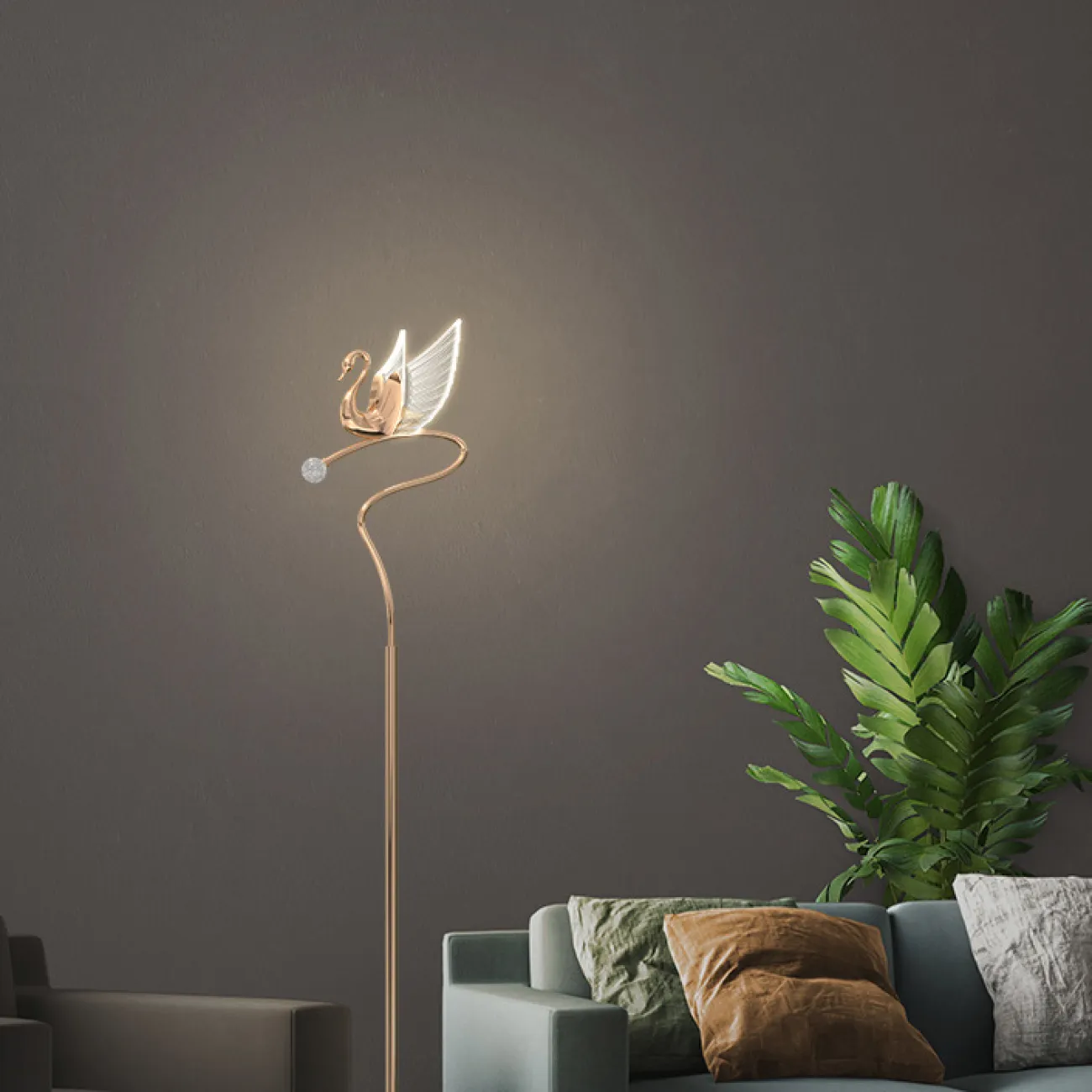 Светодиодный торшер с плафоном в форме лебедя со светящимися крыльями на изогнутой стойке с блестящим шаром BIRDIE FL Brass