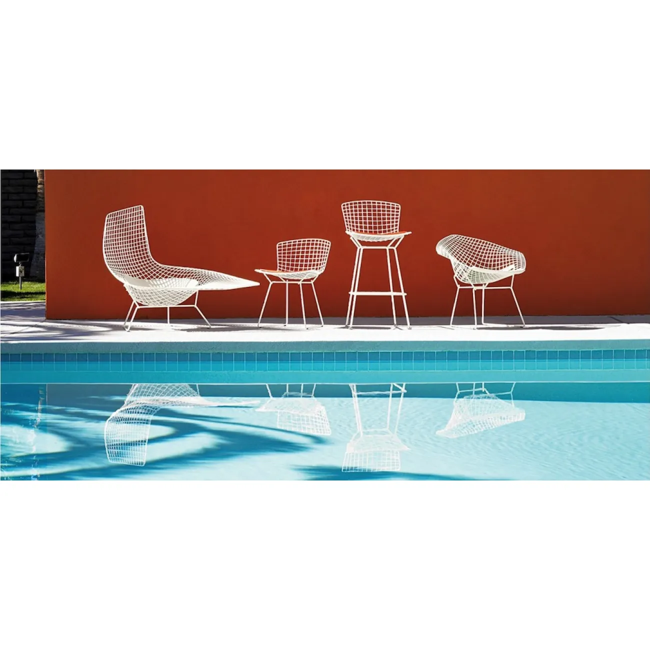 Кресло Asymmetric Chaise designed by Harry Bertoia		 in 1952 от LaLume