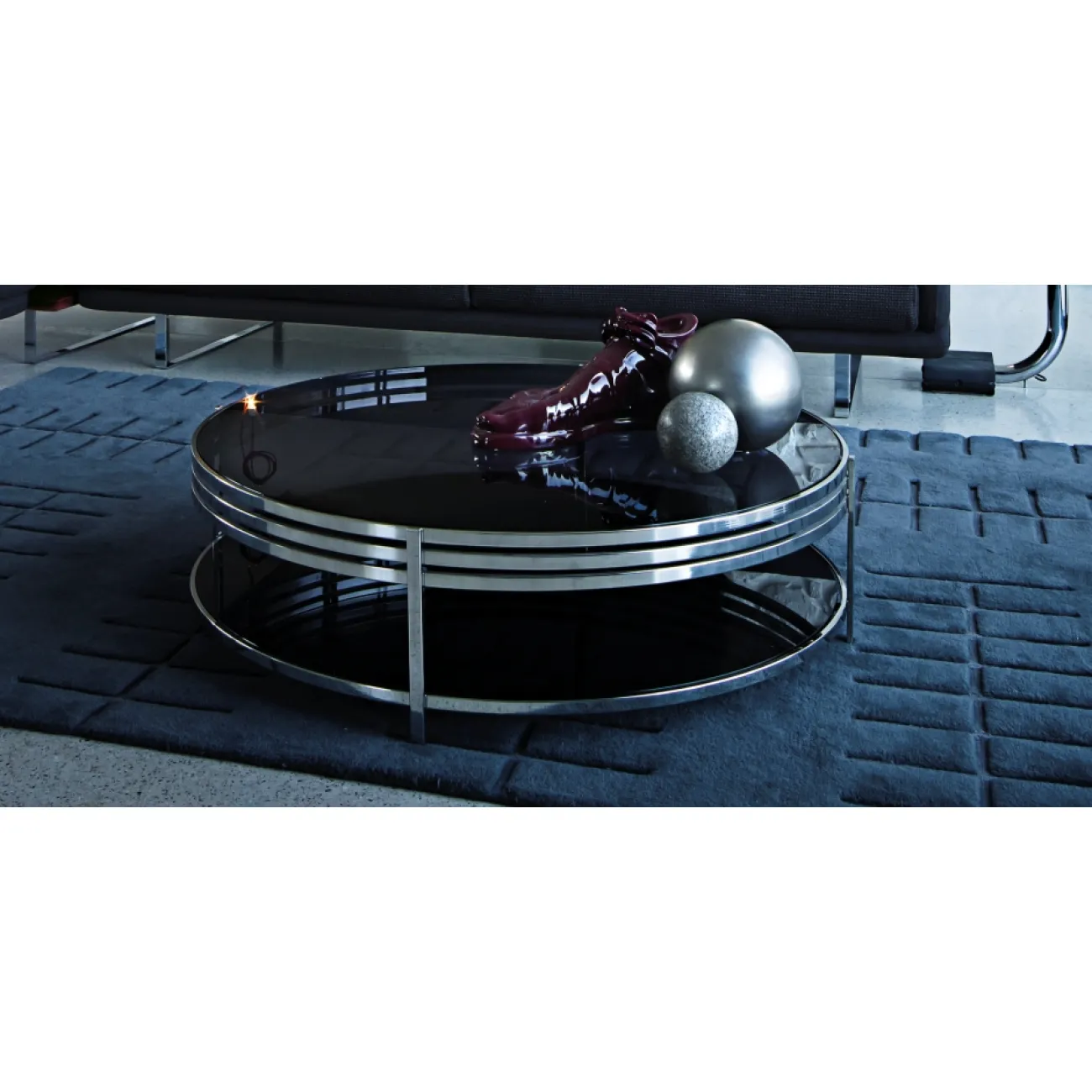 Столик Ula Round coffee table ULA002 designed by Giannella Ventura in 2005 от LaLume Столик Ula Round coffee table ULA002 designed by Giannella Ventura in 2005 от LaLume