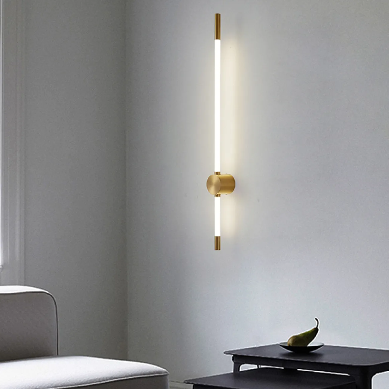 Серия настенных светодиодных светильников с вытянутым цилиндрическим корпусом на круглом креплении ELDAR H92 Brass